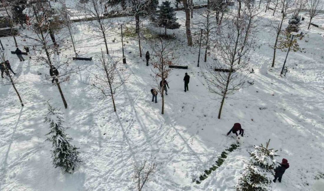 Batı Karadeniz’de fırtına uyarısı yapıldı DÜZCE(İHA) – Düzce Valiliği bugün etkili olacak ve 4 Ocak