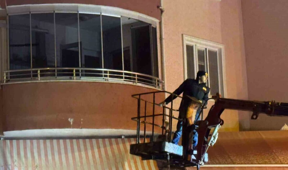 Bilecik’te 6 katlı binanın girişindeki dükkanda çıkan yangın sonucu, tahliye