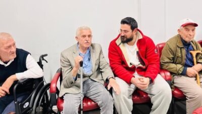 Bilecik’te huzurevine anlamlı bir ziyaret gerçekleştirilerek büyüklerle bir araya gelindi.