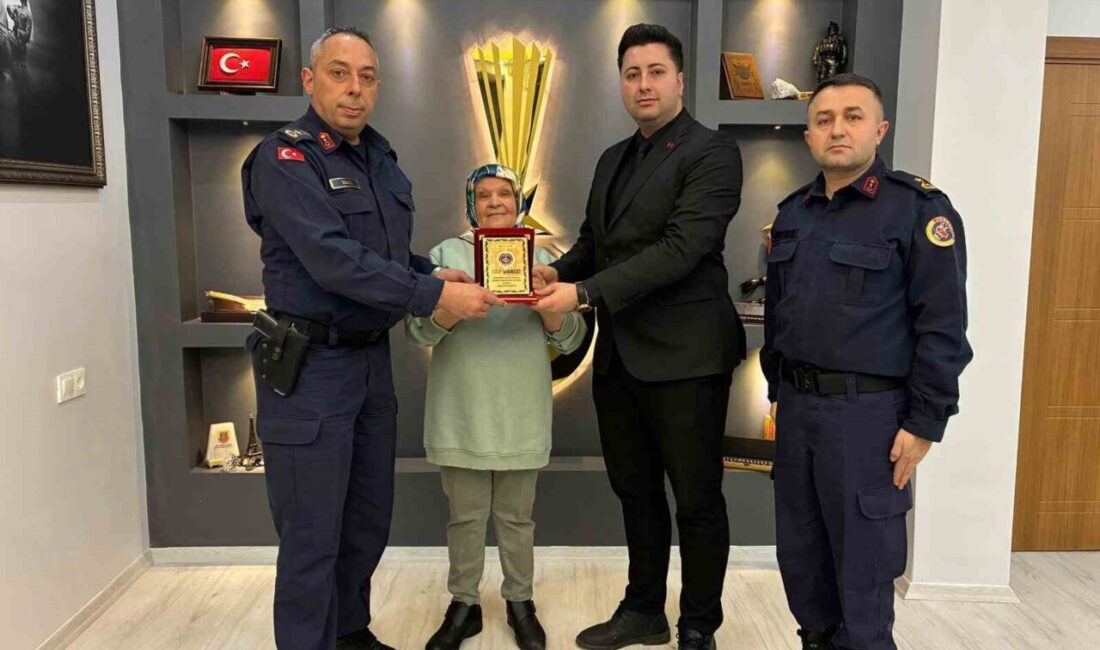 Bilecik’in Bozüyük ilçesinde Jandarma Vakfı’na anlamlı bir bağış yapıldı. Bozüyük