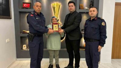 Bilecik’in Bozüyük ilçesinde Jandarma Vakfı’na anlamlı bir bağış yapıldı. Bozüyük