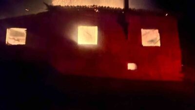 Bilecik’te tek katlı ve kullanılmayan evde çıkan yangın çevre sakinlerini