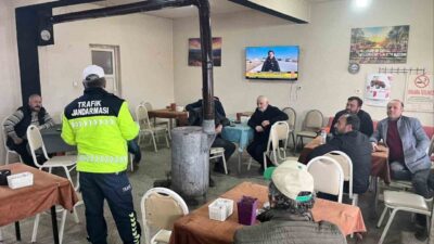 Bilecik’in Osmaneli ilçesinde köylerde kış mevsiminde trafik güvenliği eğitimi verildi.