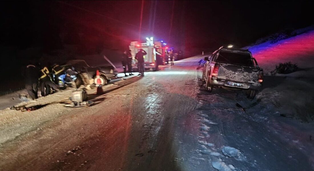 Bilecik’te meydana gelen trafik kazasında 3 kişi yaralandı. Kaza dün