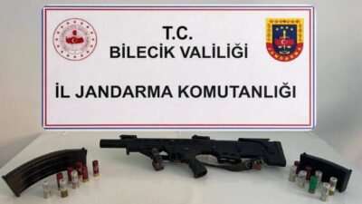 Bilecik’te jandarma ekiplerince yapılan yol kontrolünde ruhsatsız tüfek bulundurduğu tespit