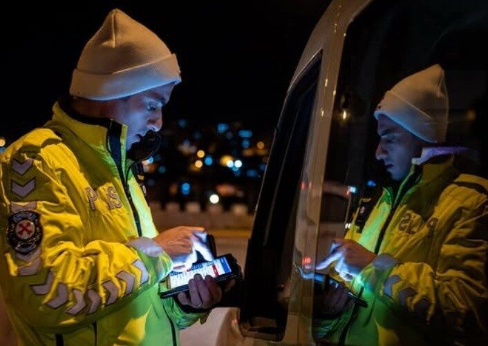Bilecik’in Bozüyük ilçesinde şehirlerarası otobüslere yönelik sivil trafik denetimi gerçekleştirildi.