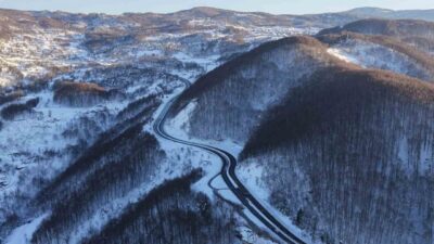 Türkiye’nin en önemli geçiş güzergâhlarından biri olan Bolu Dağı’nda sürücüler