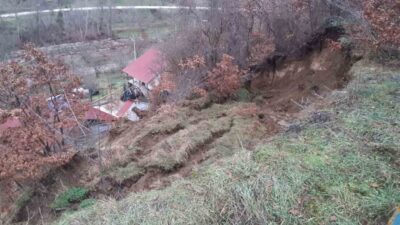 Bolu’nun Mudurnu ilçesinde yağmur ve kar sularının etkisiyle meydana gelen