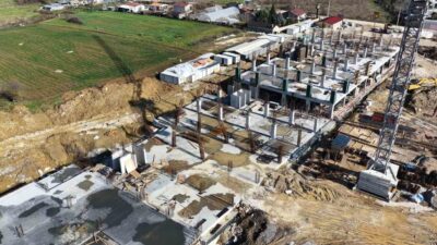 Körfez Sevindikli’de Kocaelispor için inşa edilen spor kompleksini yerinde inceleyen