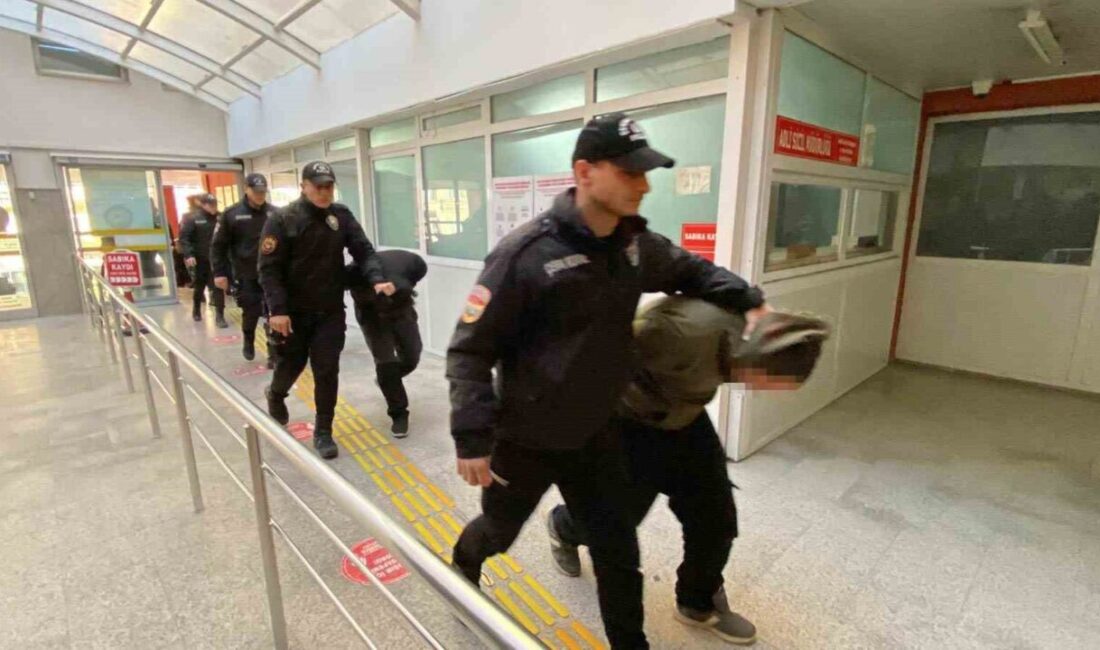 DEAŞ ve El Kaide operasyonunda 11 şüpheli adliyeye sevk edildi Kocaeli’de terör örgütleri DEAŞ ve El Kaide’ye yönelik düzenlenen operasyonda