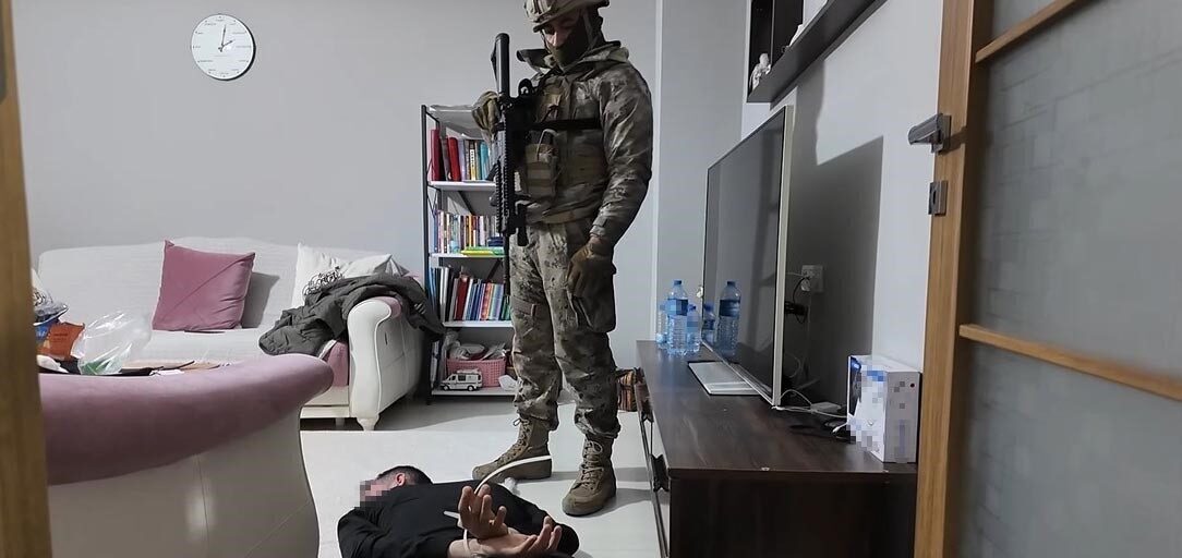 DEAŞ ve El Kaide operasyonunda 30 şüpheli adliyeye sevk edildi Kocaeli’de DEAŞ ve El Kaide terör örgütlerine yönelik 29 Aralık’ta