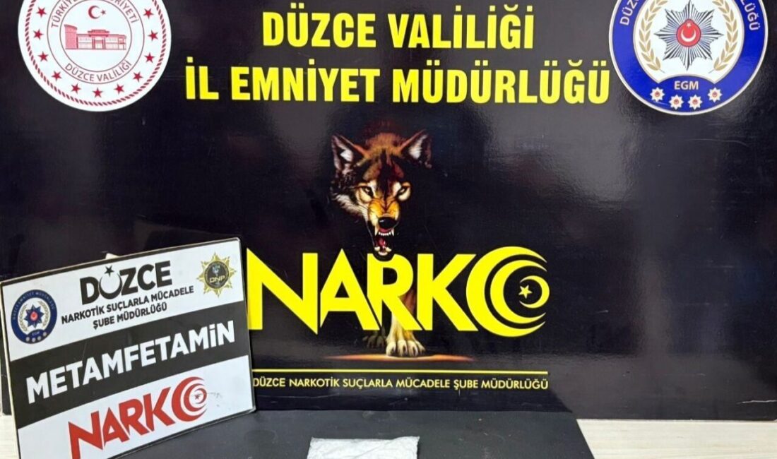 Düzce’de Emniyet Müdürlüğü Narkotik Suçlarla Mücadele ekiplerince yapılan operasyonda 100