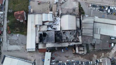 Düzce’de strafor fabrikasında çıkan ve itfaiye ekiplerinin 2 saatlik çalışmasıyla