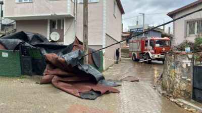 Kocaeli’de şiddetli fırtına ve sağanak yağışın ardından birçok evde büyük