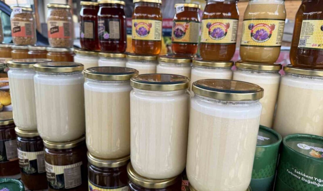 Görenler şaşırıyor, tadanlar vazgeçemiyor Düzce’de halk arasında “beyaz bal” olarak bilinen kristalize bal, hem