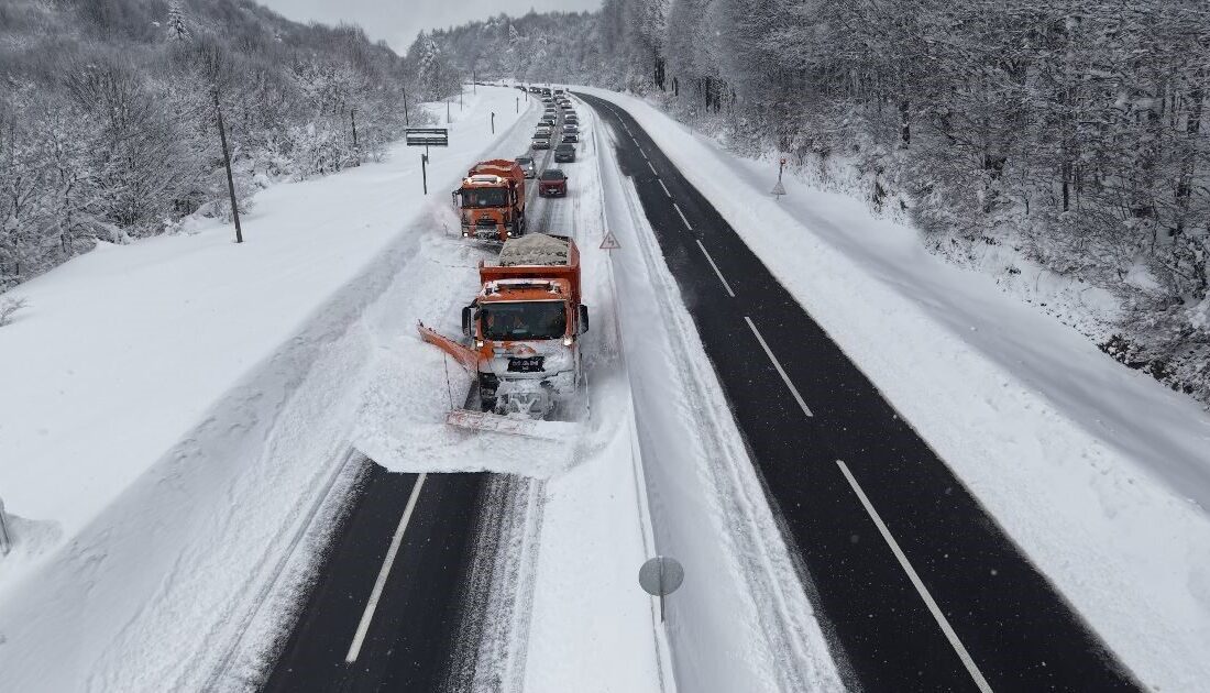 Türkiye’nin en önemli geçiş güzergahlarından D-100 karayolunun Bolu Dağı kesiminde