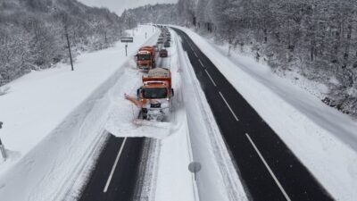 Türkiye’nin en önemli geçiş güzergahlarından D-100 karayolunun Bolu Dağı kesiminde