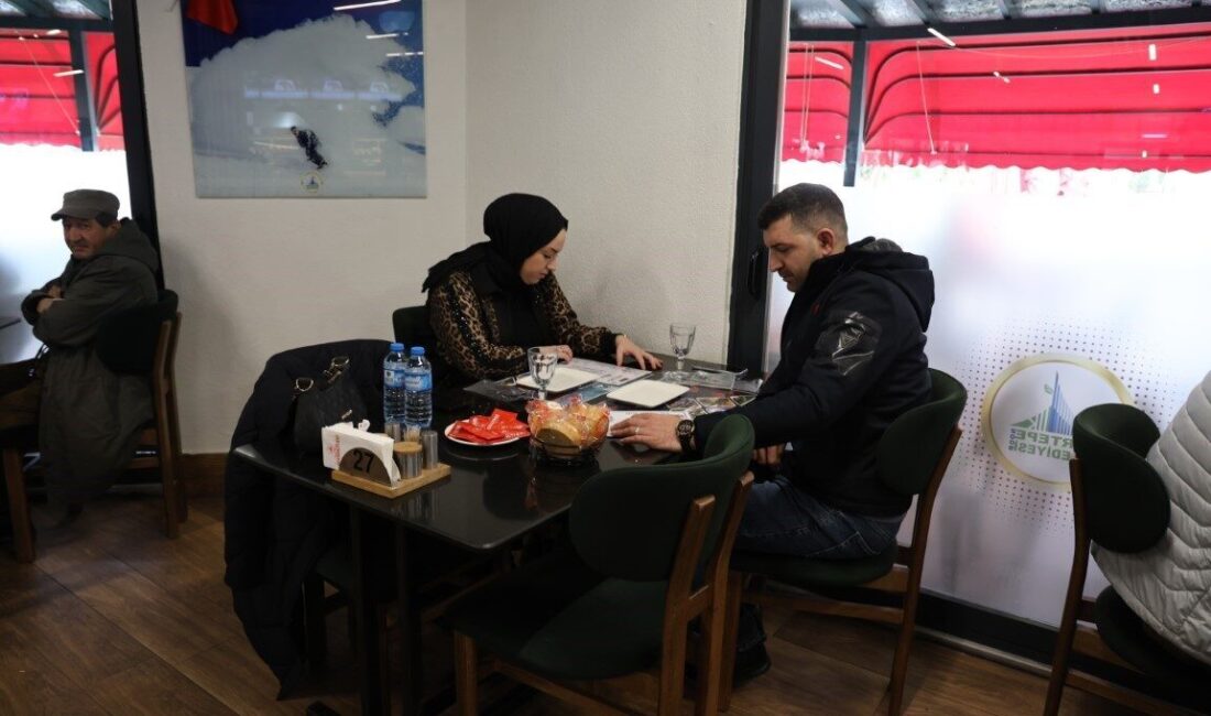 Kartepe’de ikamet eden ve evliliklerinde birinci yılı dolduran çiftler, belediyenin