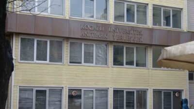 Kocaeli Üniversitesi Güzel Sanatlar Fakültesi depreme dayanıklı olmadığı gerekçesiyle mühürlendi