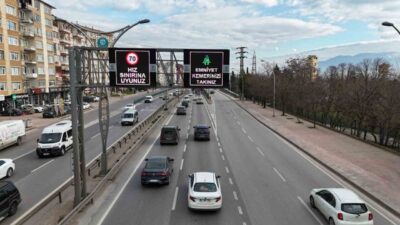 Kocaeli’de trafik akıllı sistemlerle yönetiliyor. 360 kamera, 254 sinyalize kavşak