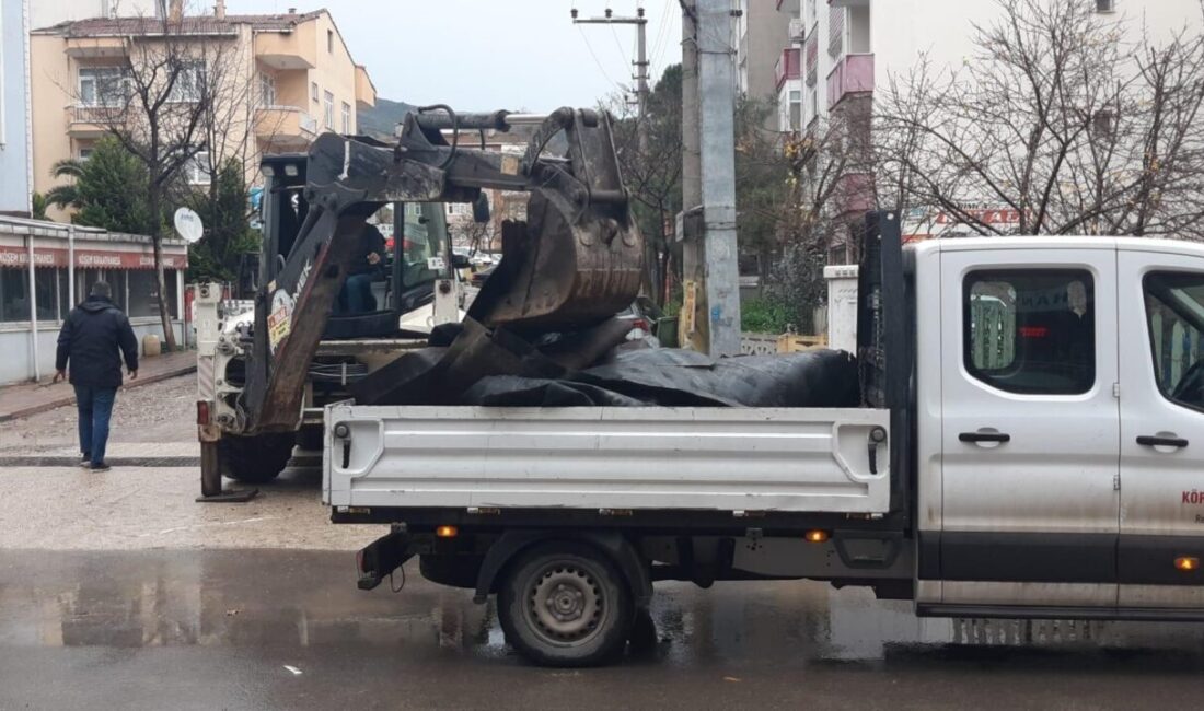 Kocaeli’nin Körfez ilçesinde gece saat 04.00’ten itibaren etkili olan şiddetli