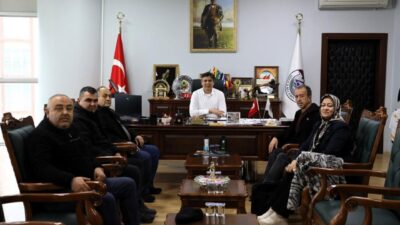 Bilecik’in Söğüt ilçesinde mahalle muhtarları, Söğüt Belediye Başkanı Ferhat Durgut’la