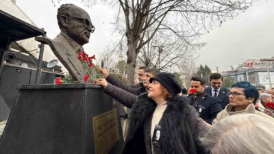 Araştırmacı gazeteci ve yazar Uğur Mumcu, Ankara’da düzenlenen suikastta yaşamını