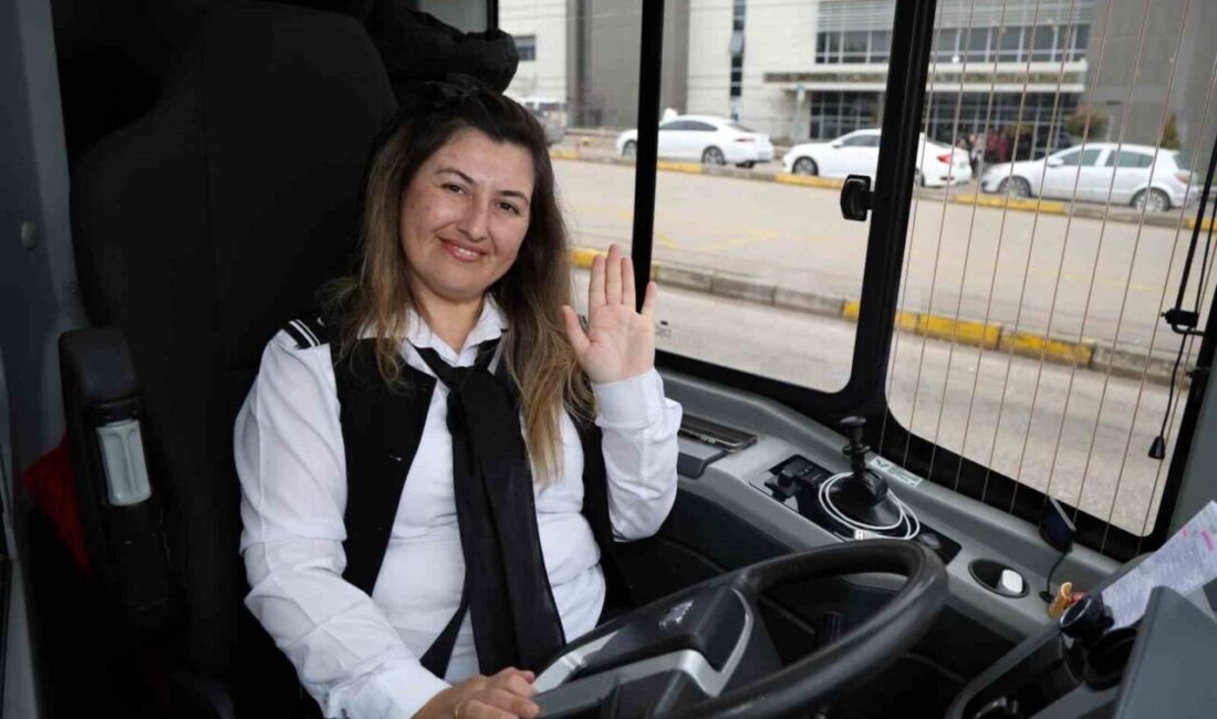 Kocaeli’de toplu taşımada direksiyon başına geçen kadın sürücüler, kentin ulaşımına