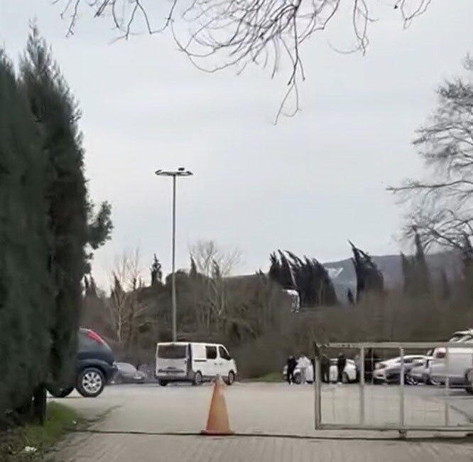 Otoparkta drift atan sürücüye 58 bin TL para cezası kesildi Sakarya’nın Sapanca ilçesinde panelvan minibüs ile drift atan sürücünün ehliyetine