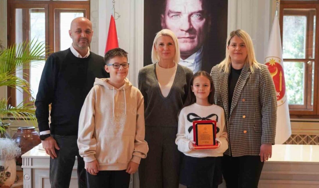 Bilecik Belediye Başkanı Melek Mızrak Subaşı, Kıbrıs Gazimağusa’da düzenlenen 4.