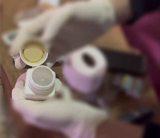 Sakarya’nın Akyazı ve Arifiye ilçelerinde polis ekiplerince yapılan iki ayrı