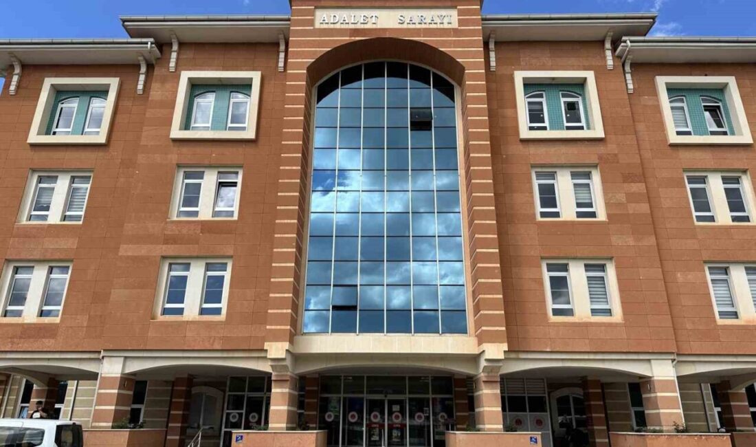 Kastamonu’da bir vatandaşın kendisini avukat olarak tanıtan kişilerce dolandırılmasıyla ilgili