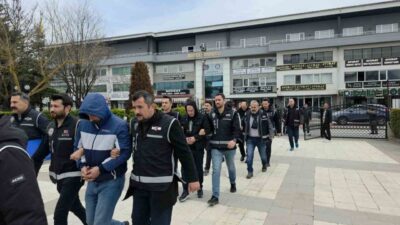 Düzce’de sahte kimlikle arazi satmaya çalışan 5 kişilik dolandırıcılık şebekesi