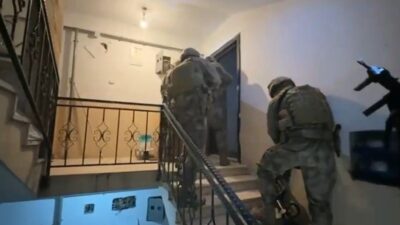 Sakarya’nın 3 ilçesinde emniyet ekiplerince gerçekleştirilen operasyonlarda, terör örgütü DEAŞ
