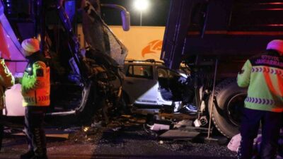 TEM Otoyolu Sakarya geçişinde 1 kişinin hayatını kaybettiği, 3’ü ağır,