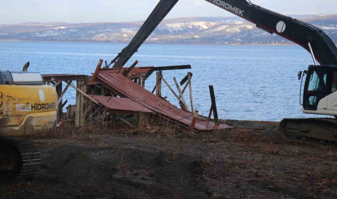 Sakarya Büyükşehir Belediyesi, Sapanca Gölü kıyı şeridinde bulunan 89 kaçak