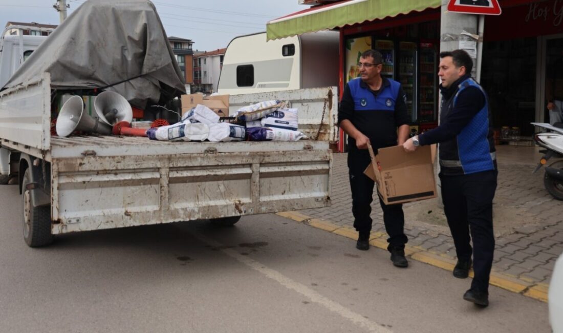 Kartepe’de zabıta ekiplerince marketlerde gerçekleştirilen denetimlerde tarihi geçmiş ürünler imha