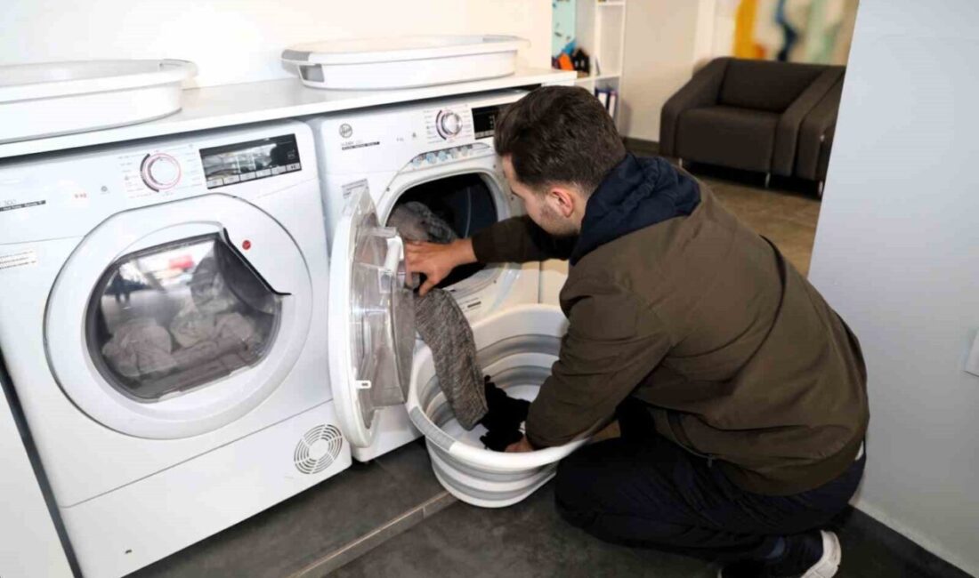 Kocaeli’de üniversite öğrencilerine yönelik hayata geçirilen merkez, 10 çamaşır ve