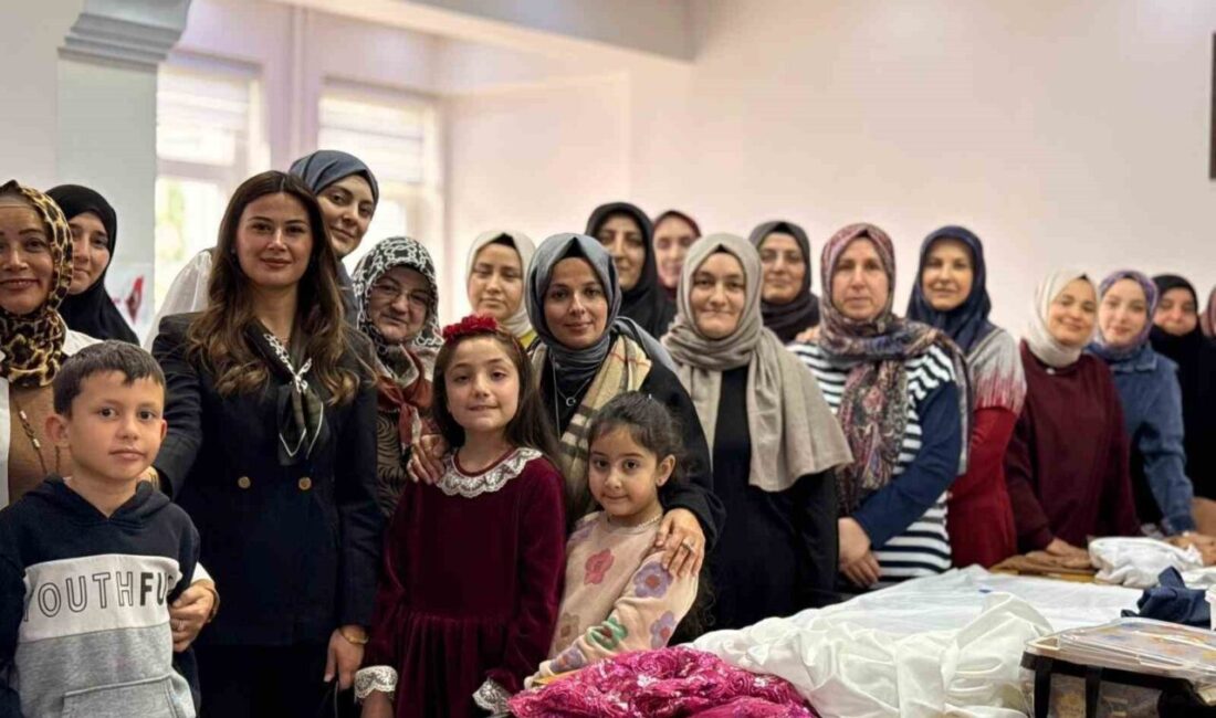 Bilecik Valisi Faik Oktay Sözer’in eşi Zeynep Sözer, Söğüt ilçesinde