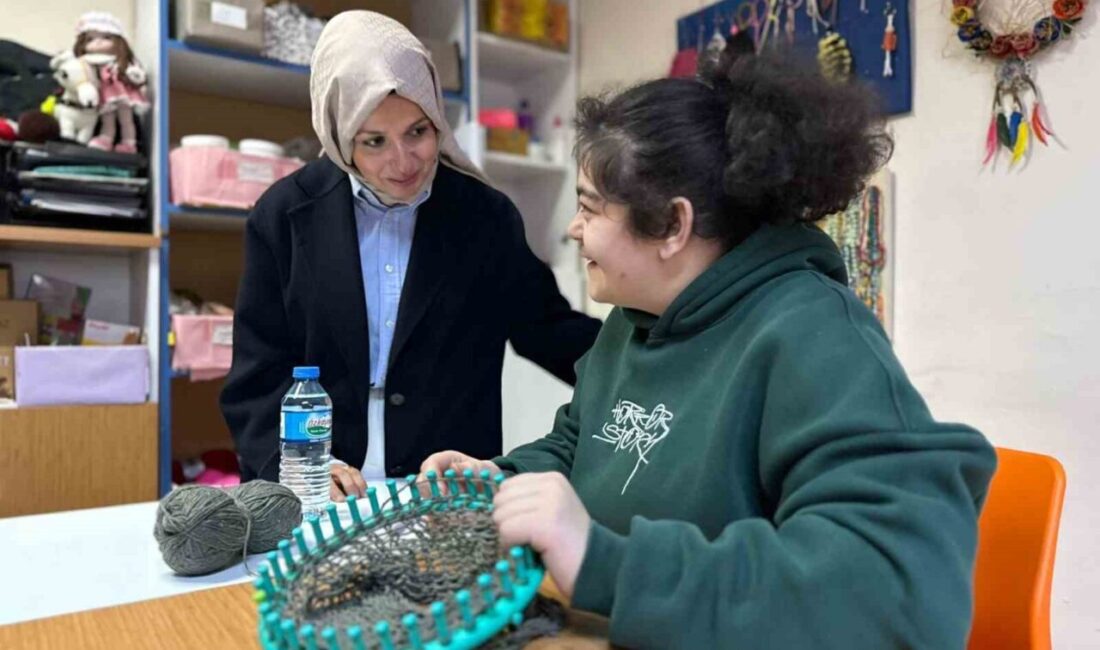 Bilecik Valisi Faik Oktay Sözer’in eşi Zeynep Sözer, Bilecik Gündüz