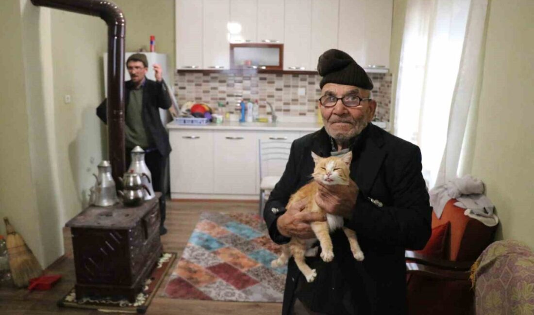 Bolu’nun Mudurnu ilçesinde, 2018 yılında çıkan yangında kül olan evinin