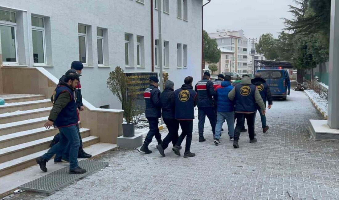 Bilecik’te 72 yaşındaki bir kadını “Polisiz cinayet olayına karıştınız altınları