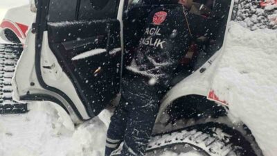 Düzce’de yoğun kar yağışında sağlık hizmetleri durmayarak paletli ambulanslarla sağlık