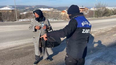 Bilecik’te zabıta tarafından takip edildiğini anlayınca erkekler tuvaletine giren kadın