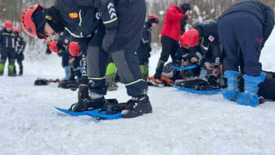 Kocaeli Büyükşehir Belediyesi İtfaiye Dairesi Başkanlığı’na bağlı arama kurtarma ekibi,