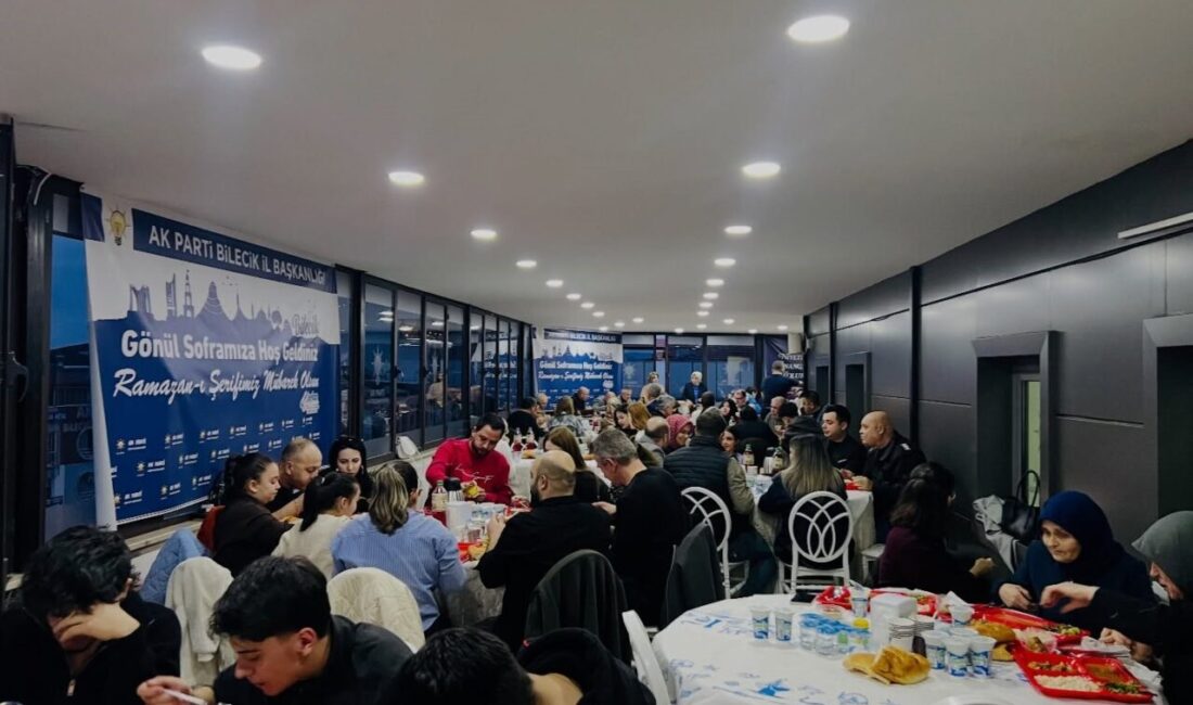 AK Parti Bilecik İl Başkanlığı Yönetim Kurulu üyeleri ve aileleri,