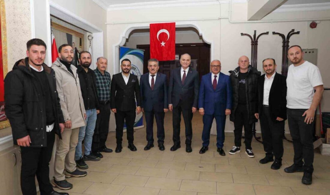 Düzce Belediye Başkanı Dr. Faruk Özlü başkanlık seçimlerini tamamlayan esnaf