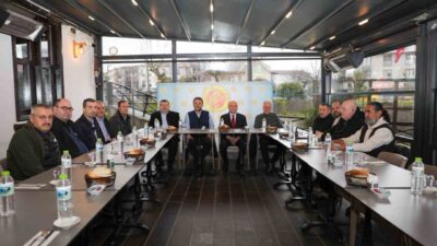 Düzce Belediye Başkanı Faruk Özlü, Çalışan Gazeteciler Cemiyeti’nin düzenlediği sohbet