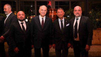 DÜZCE (İHA) – Düzce Belediye Başkanı Dr. Faruk Özlü, iş