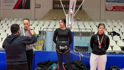 Bilecik’in Pazaryeri ilçesinden Manisa’da düzenlenen İller Arası Kick Boks Şampiyonası’na